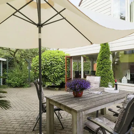 Cosy Holiday Home In Noordwijkerhout Near Lake Exterior photo