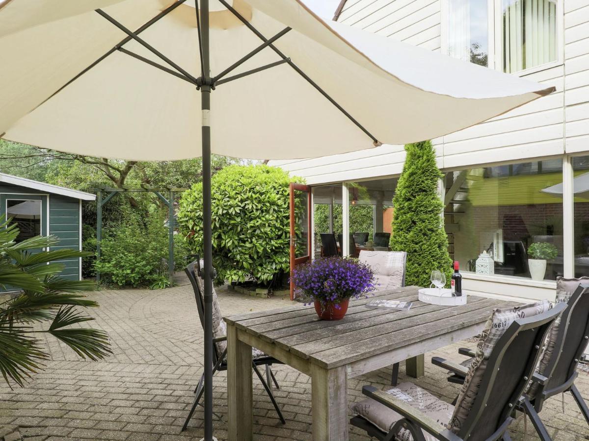 Vakantiehuis Cosy In Near