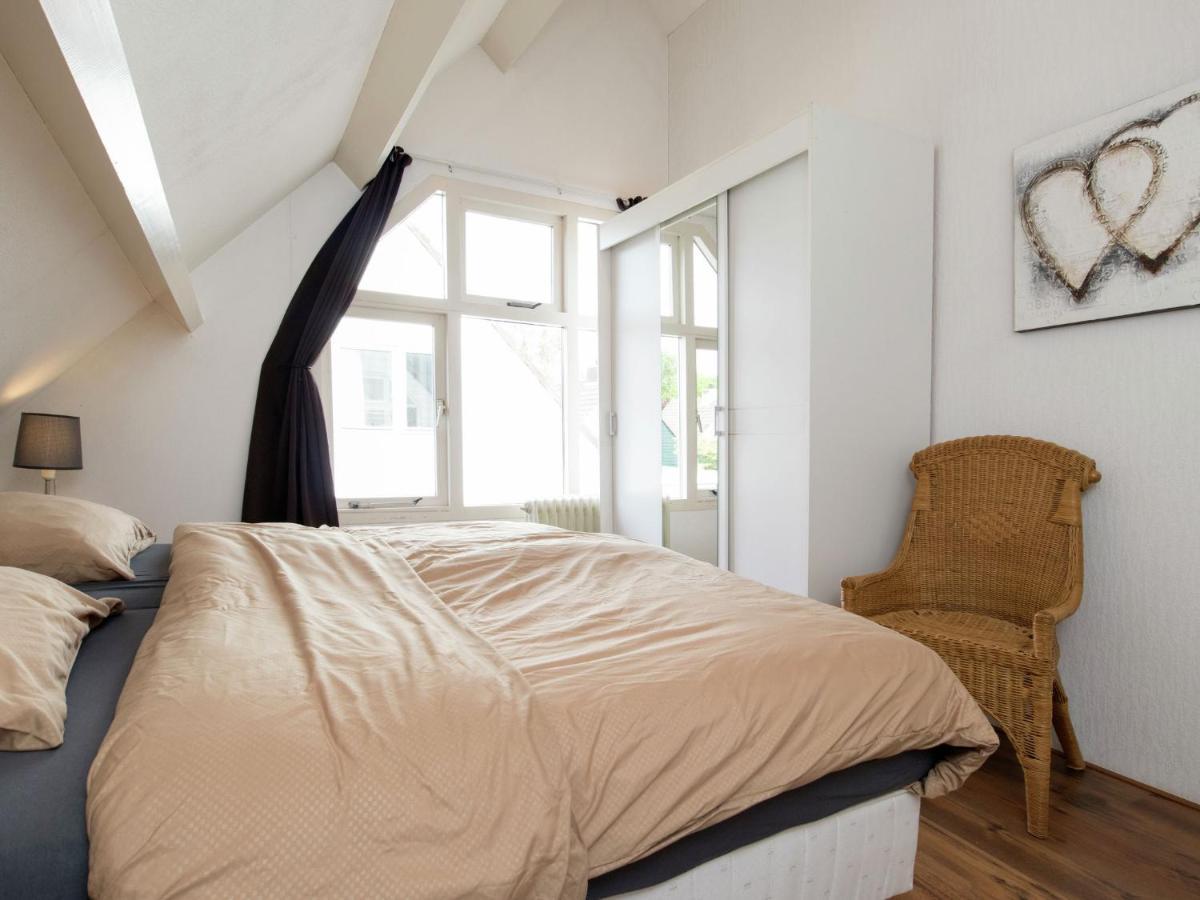 Holiday home Cosy Holiday Home In Noordwijkerhout Near Lake *